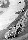 GP Italien, Drei Herren unterwegs: Fangio, Moss und Kling beim Grand Prix von Italien 1955.